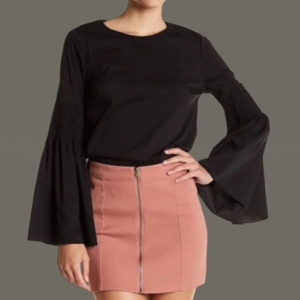 Catherine Catherine Malandrino Black Gathered Bell Sleeve Top Women’s Medium